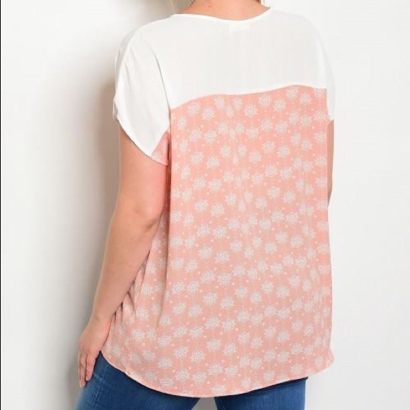 ♦️LAST 1♦️PLUS: Blush Ivory Short Sleeve Top - Picture 3 of 3